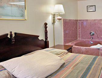 Super 8 By Wyndham Ruston Motel Quarto foto